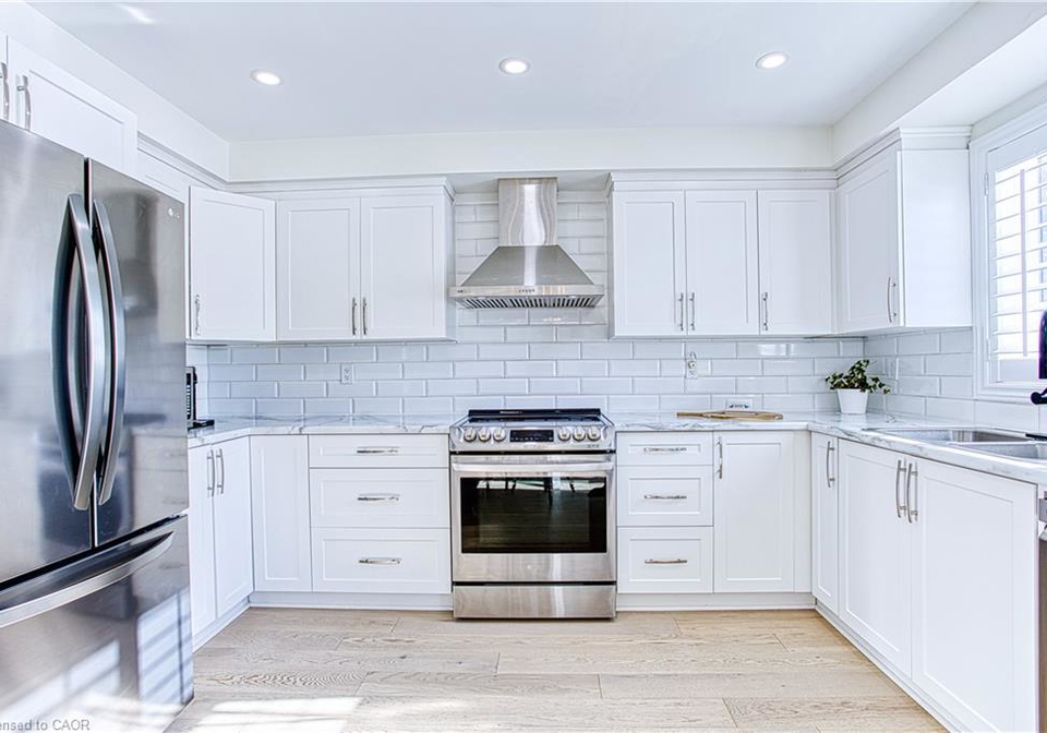 32-hudson-drive-cayuga-ontario-40822497