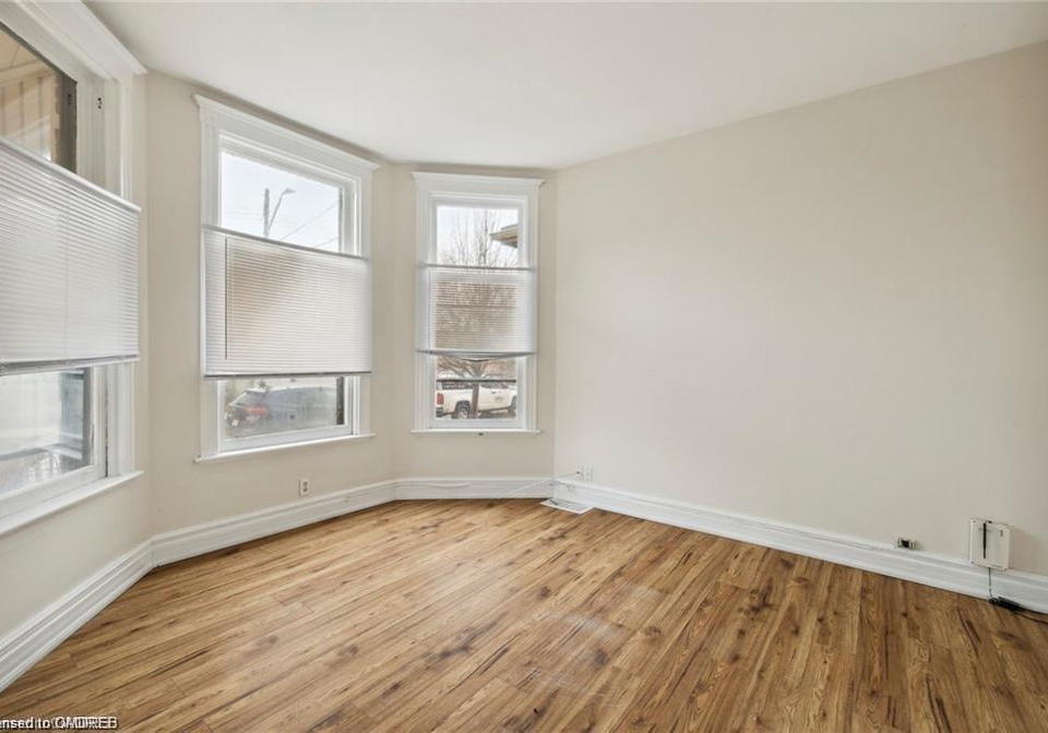 51-smith-avenue-hamilton-ontario-40822585