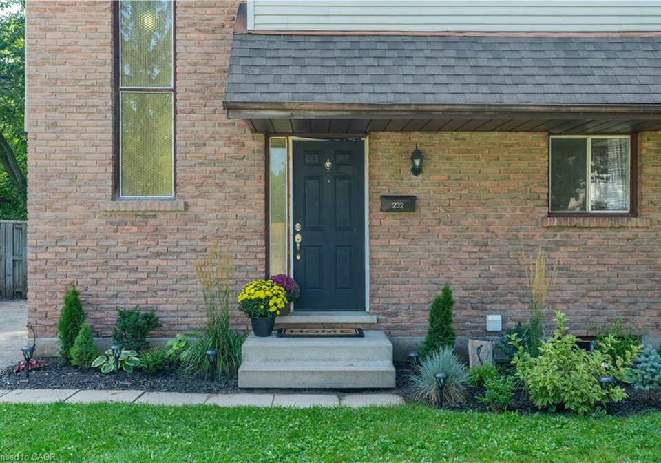 232-cedarwoods-crescent-kitchener-ontario-40822637