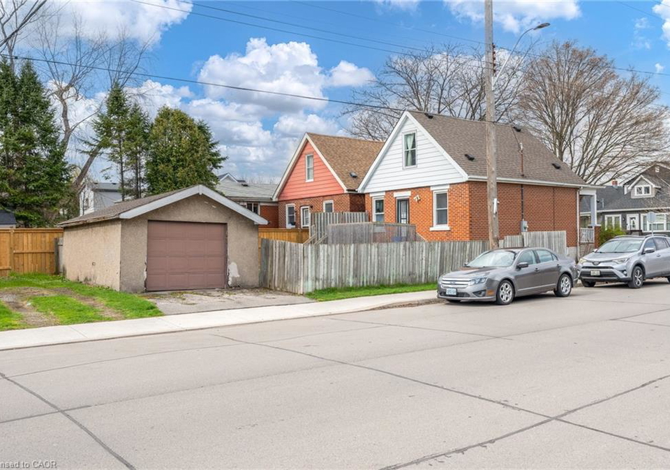 118-cameron-avenue-n-hamilton-ontario-40822645