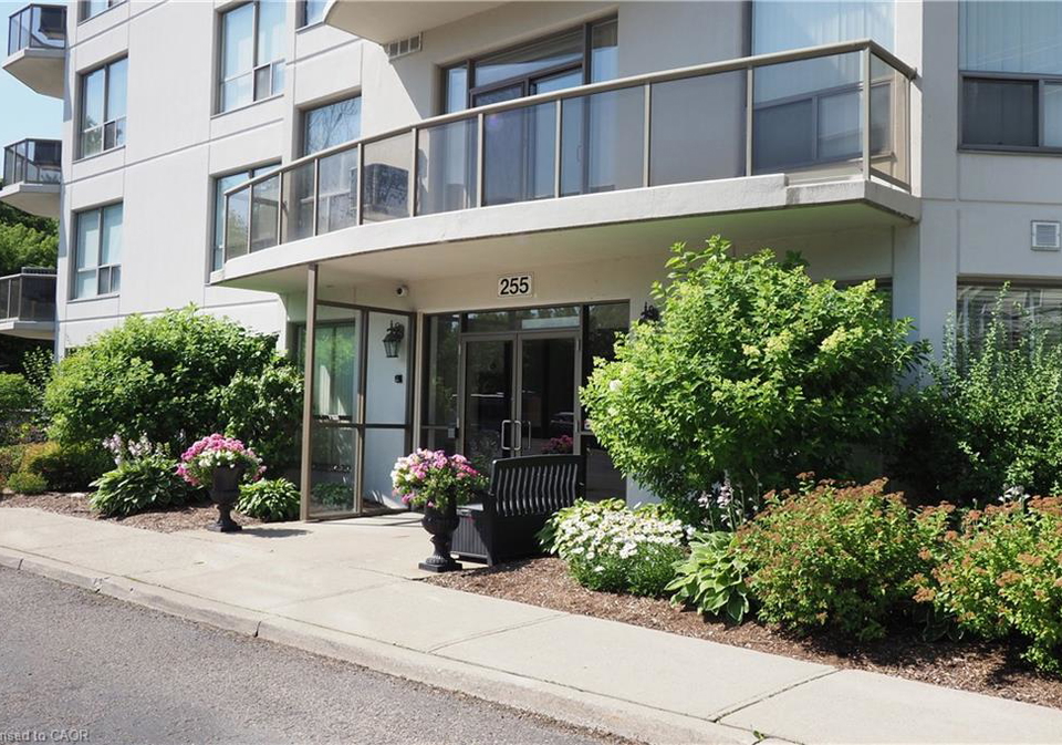255-keats-way-waterloo-ontario-40822651
