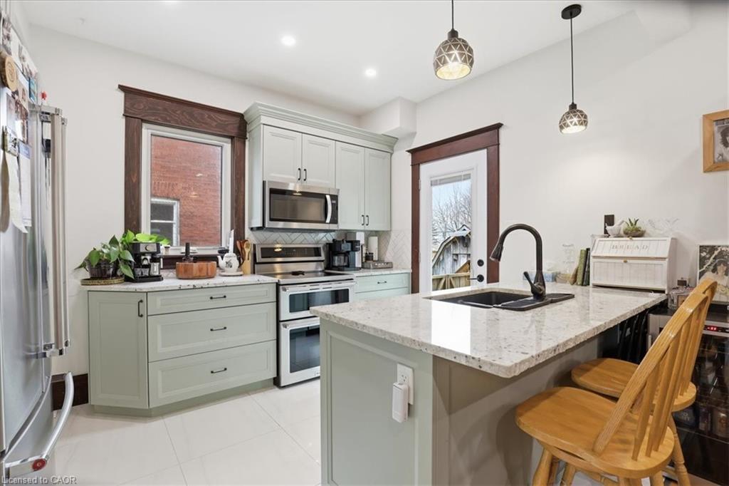 608-ontario-street-stratford-ontario-40822672