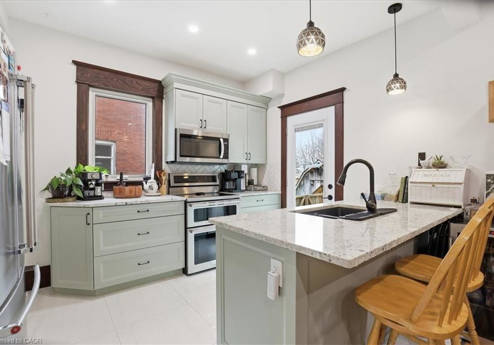 608-ontario-street-stratford-ontario-40822672