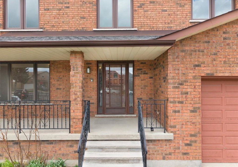 18-marcel-place-hamilton-ontario-40822686