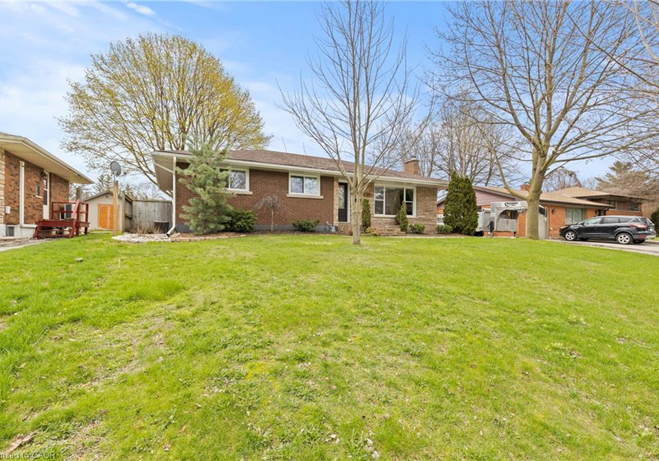 45-driftwood-drive-brantford-ontario-40822809
