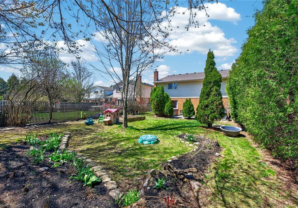 22-vance-crescent-waterdown-ontario-40822885