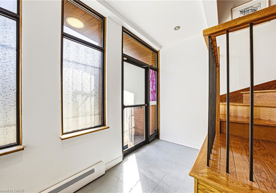 593-595-king-street-e-hamilton-ontario-40822933