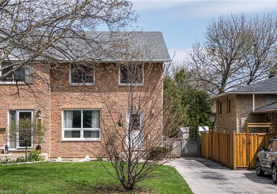 255-magnolia-drive-hamilton-ontario-40822946