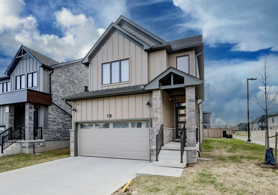 32-faith-street-cambridge-ontario-40822952