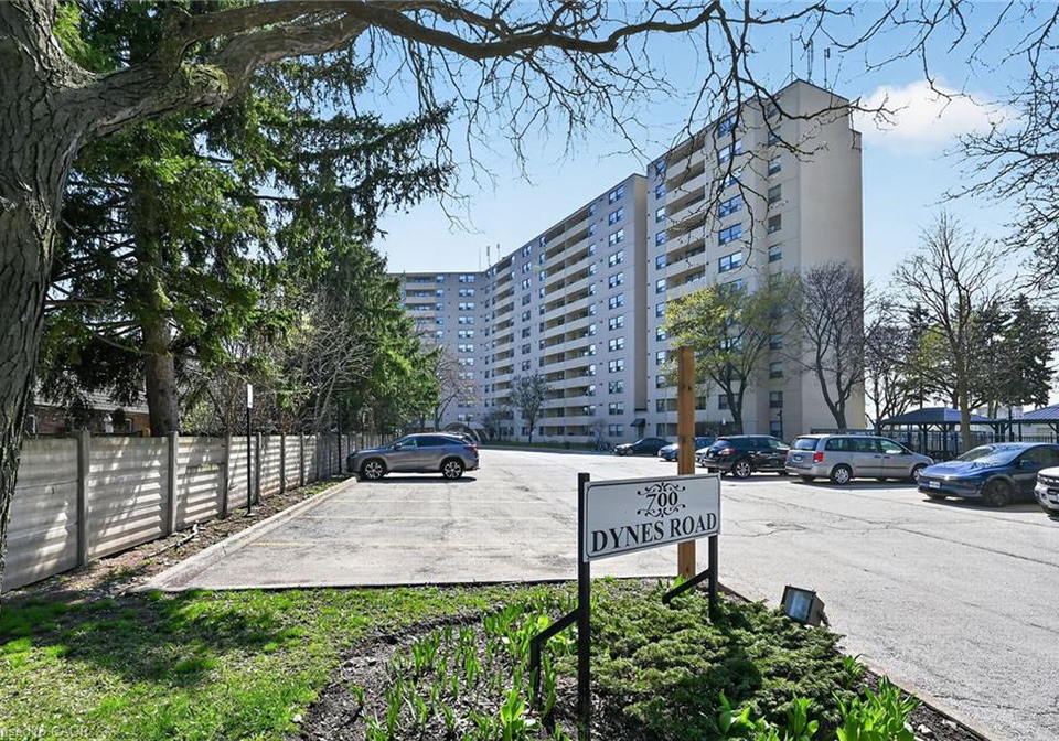700-dynes-road-burlington-ontario-40822972