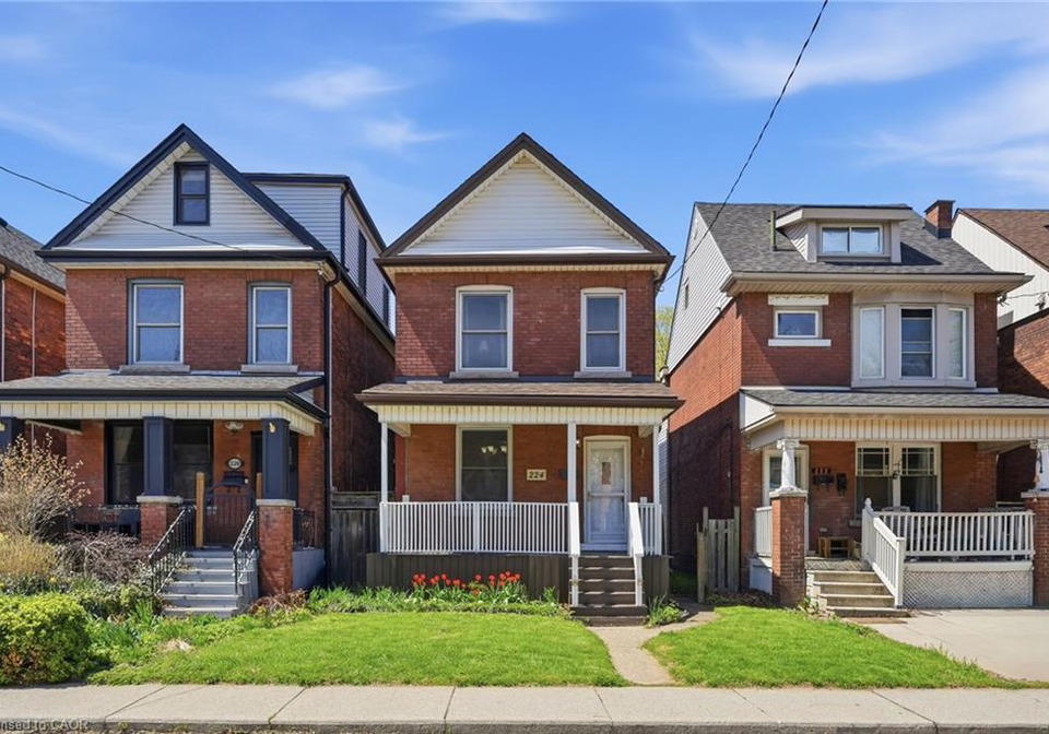 224-balsam-avenue-s-hamilton-ontario-40823013