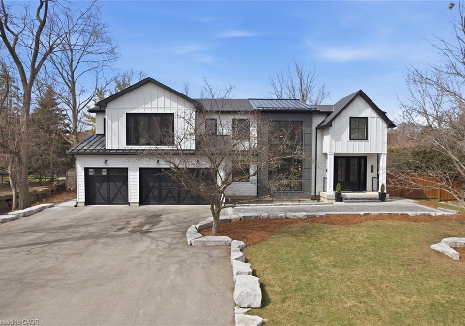 136-rockcliffe-road-waterdown-ontario-40823024