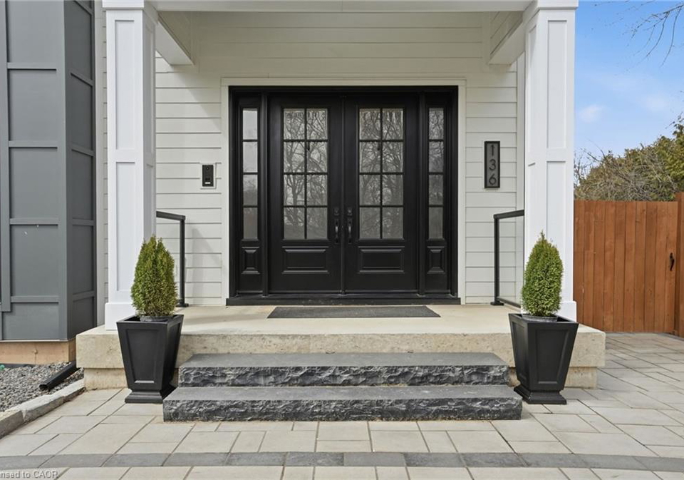 136-rockcliffe-road-waterdown-ontario-40823024