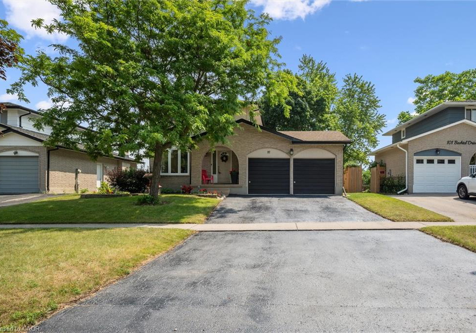 97-bechtel-drive-kitchener-ontario-40823088