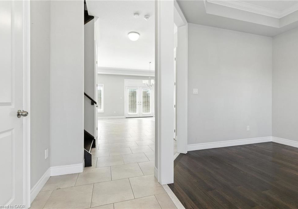 43-riesling-court-hamilton-ontario-40823182