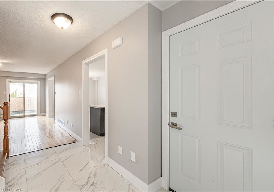 3-benemar-court-hamilton-ontario-40823216