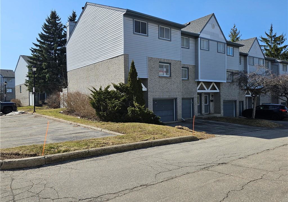 589-beechwood-drive-waterloo-ontario-40823234