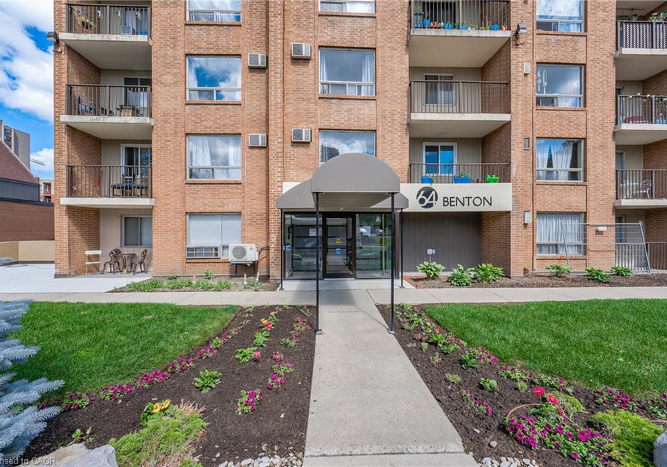 64-benton-street-kitchener-ontario-40823276