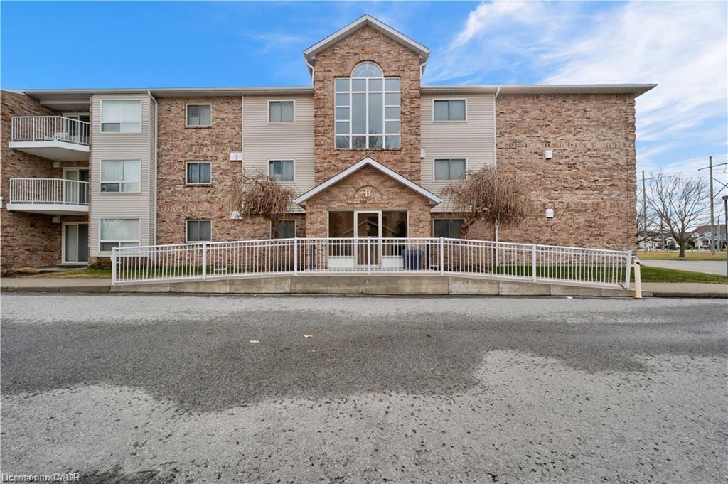 1061-vansickle-road-n-st-catharines-ontario-40823286