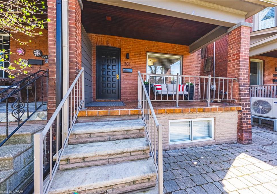 301-evelyn-avenue-toronto-ontario-40823336