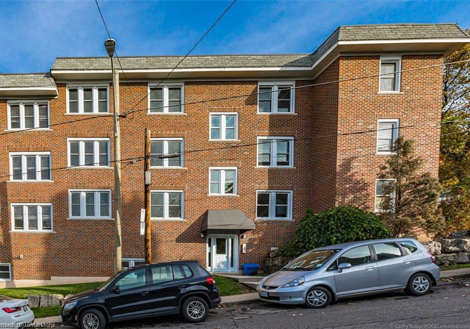 25-mountwood-avenue-hamilton-ontario-40823356