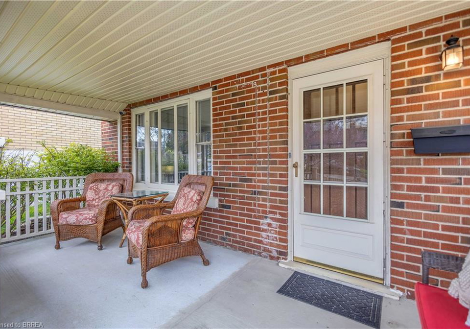 18-south-drive-kitchener-ontario-40823390
