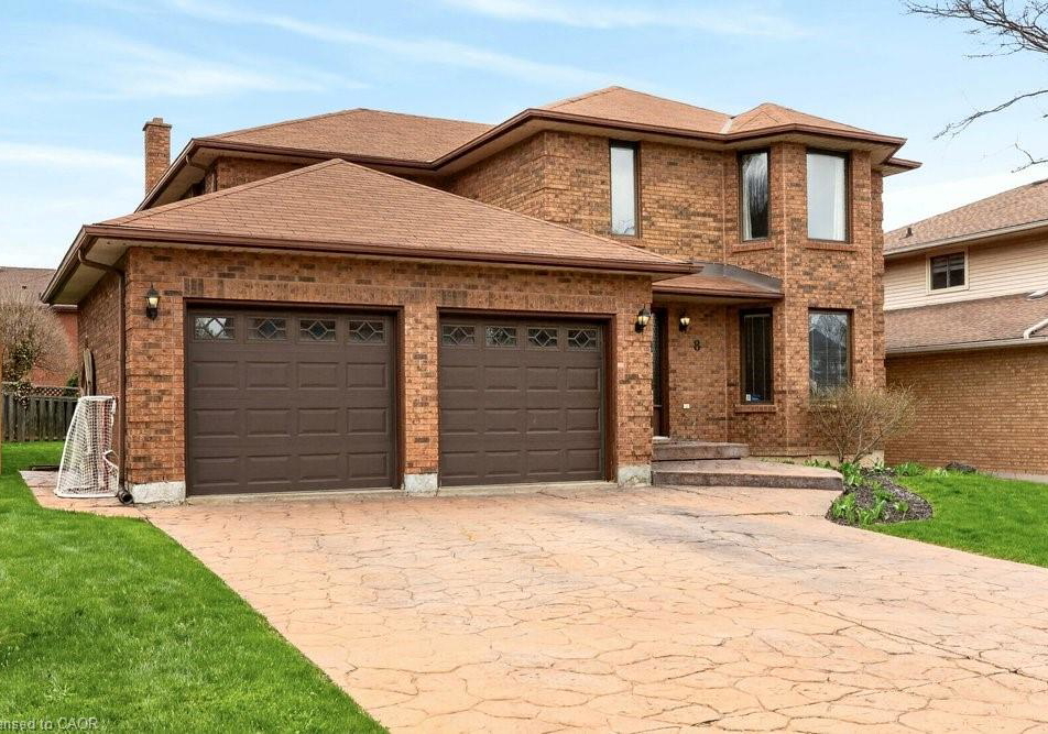 8-wyvis-court-stoney-creek-ontario-40823422