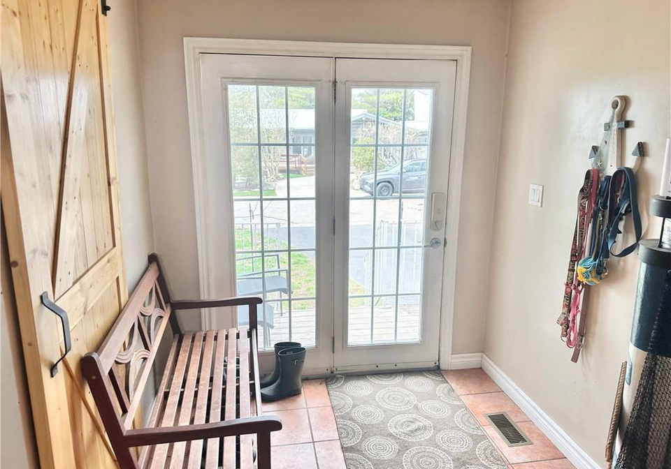 2-buena-street-port-dover-ontario-40823449