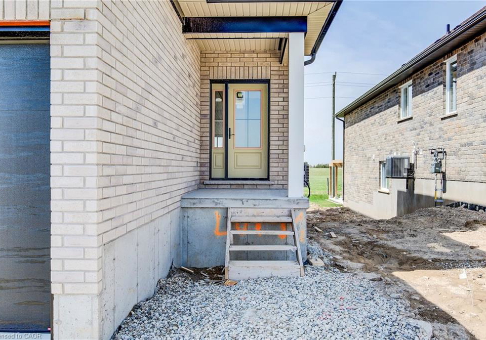 114-bedell-drive-mapleton-ontario-40823457