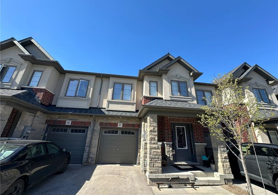 324-equestrian-way-cambridge-ontario-40823478