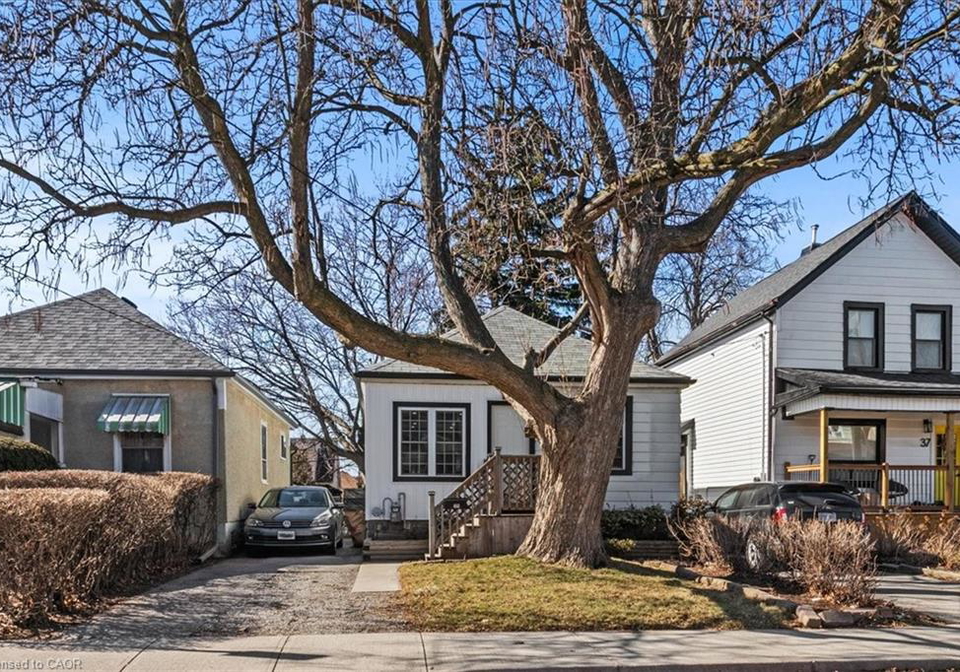 29-wexford-avenue-n-hamilton-ontario-40823480