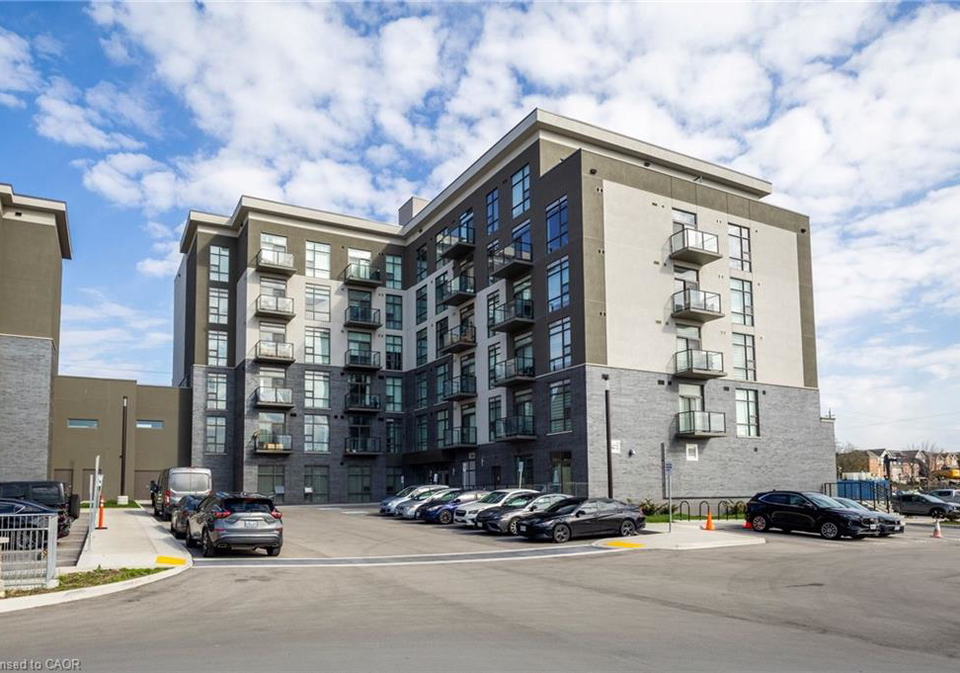 10-mallard-trail-waterdown-ontario-40823526