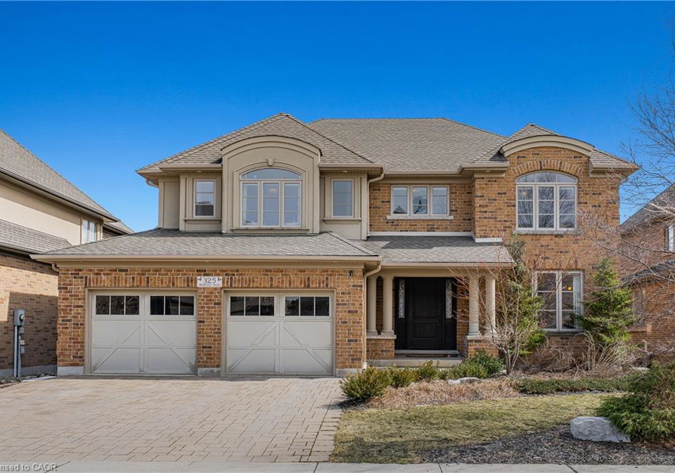 325-deerfoot-trail-waterloo-ontario-40823533