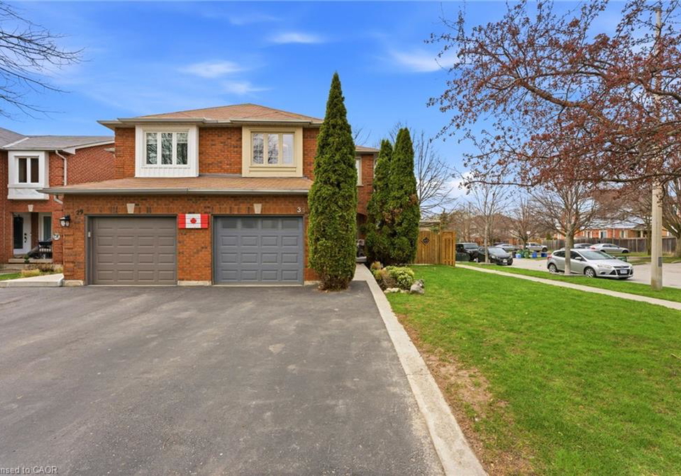 31-wakefield-lane-waterdown-ontario-40823546