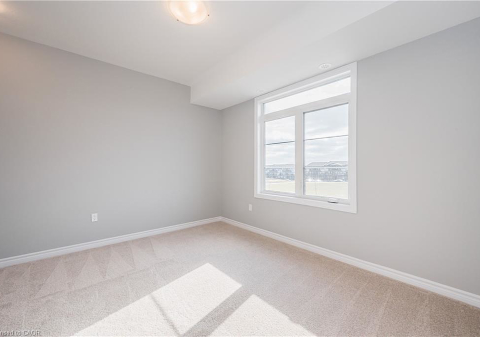 8-oat-lane-kitchener-ontario-40823604