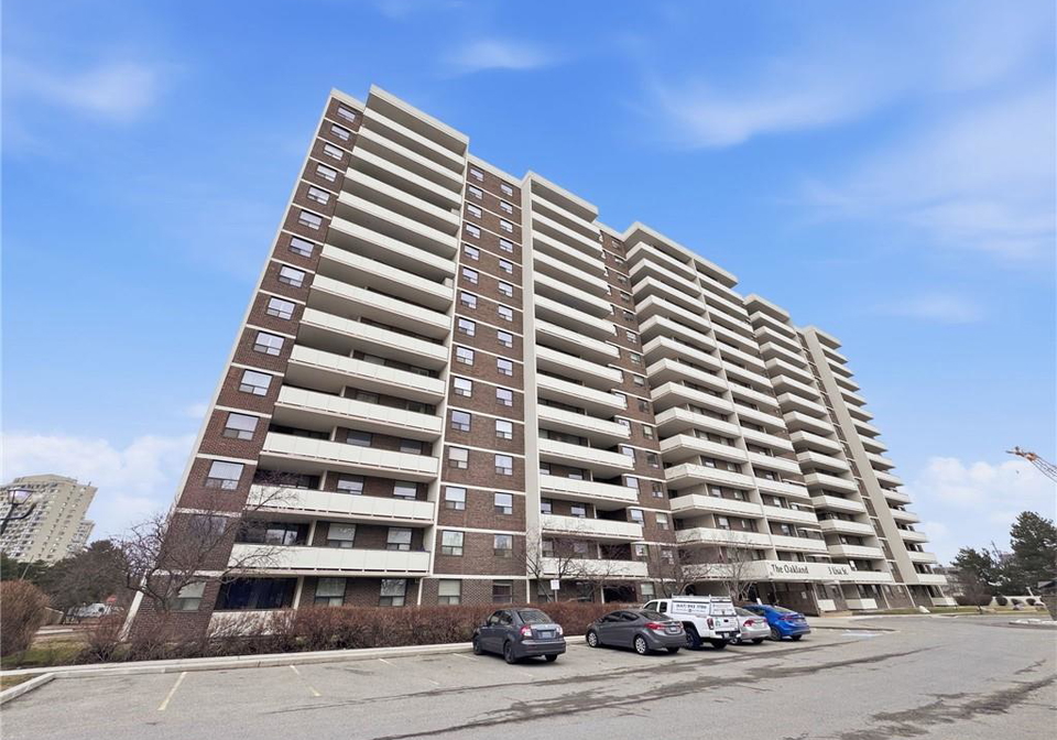 308-lisa-street-brampton-ontario-40823628