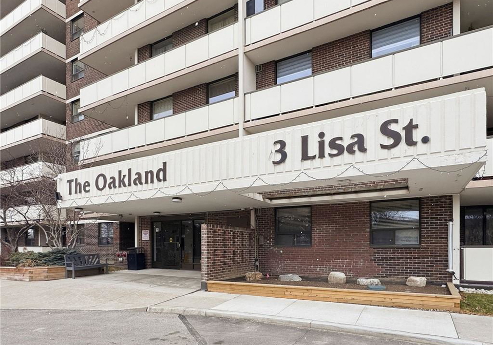 308-lisa-street-brampton-ontario-40823628