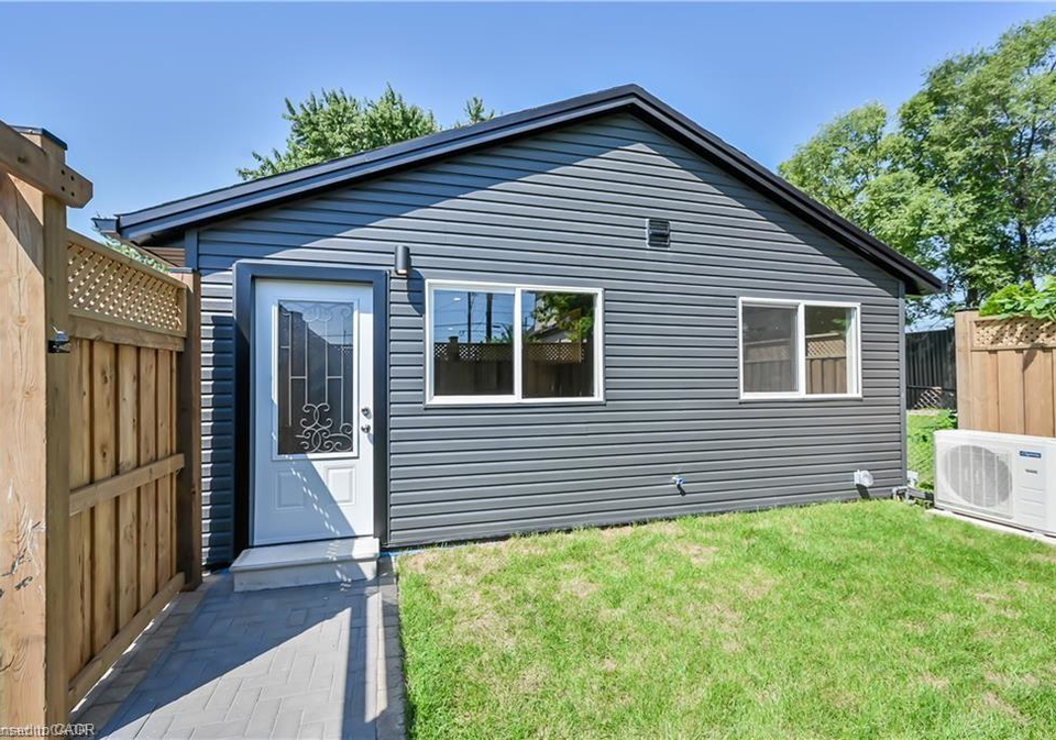 43-mahony-avenue-hamilton-ontario-40823629