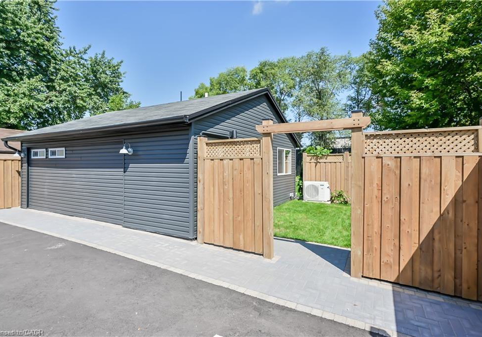 43-mahony-avenue-hamilton-ontario-40823629