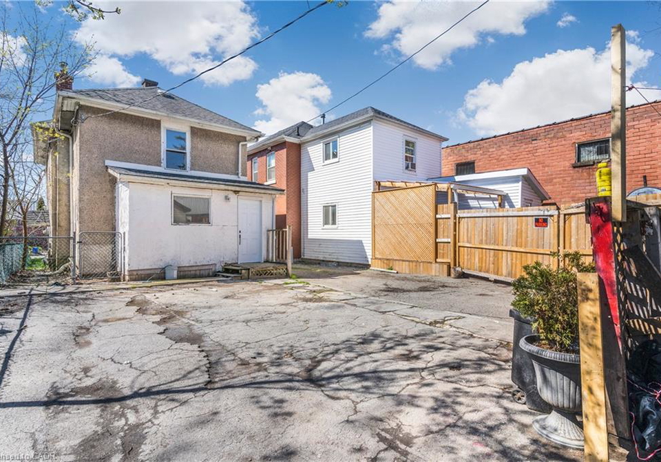16-albert-street-welland-ontario-40823666
