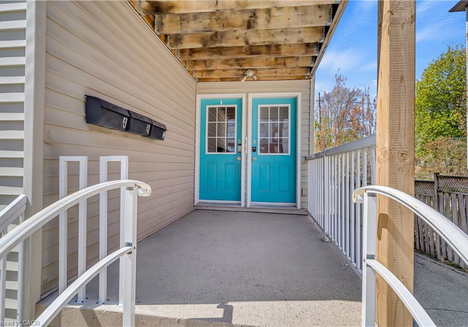 24-columbia-street-w-waterloo-ontario-40823673