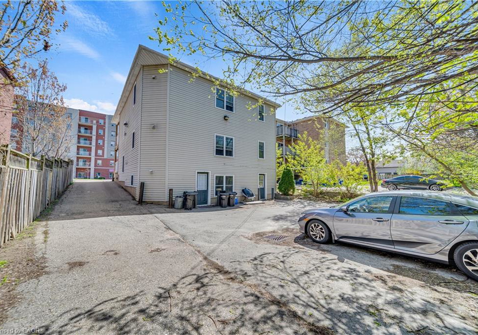 24-columbia-street-w-waterloo-ontario-40823673