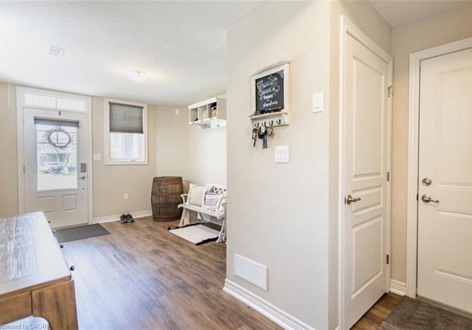 10-egleston-lane-ancaster-ontario-40823697