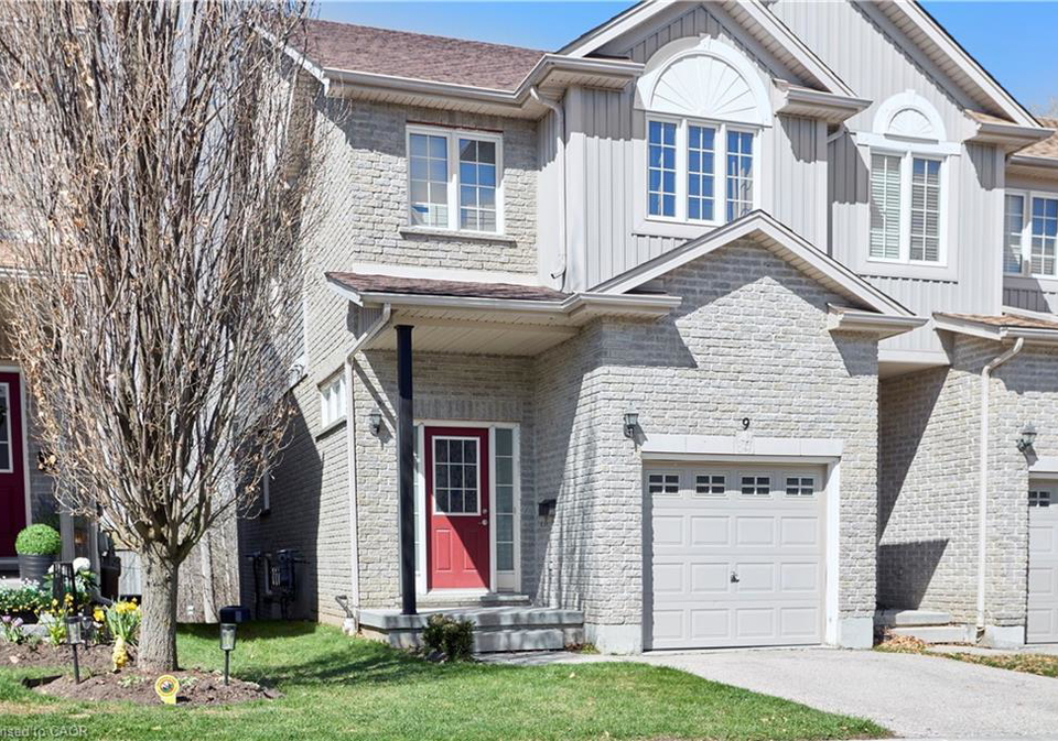 105-pinnacle-drive-kitchener-ontario-40823706
