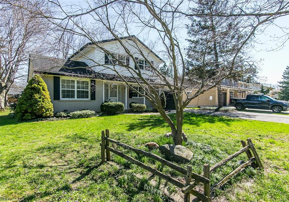70-inwood-crescent-kitchener-ontario-40823707