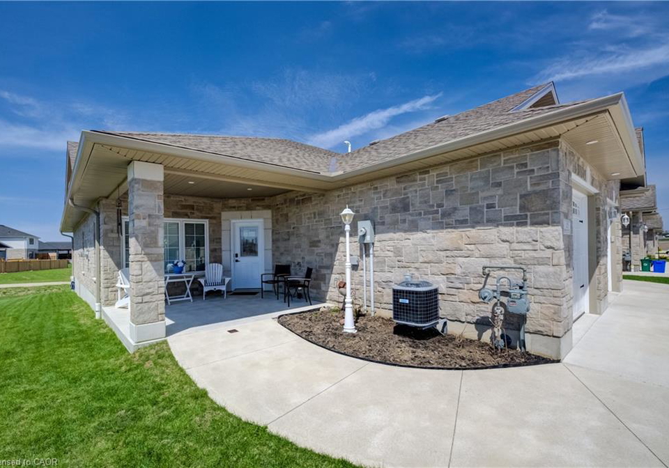 115-broomer-crescent-mount-forest-ontario-40823768