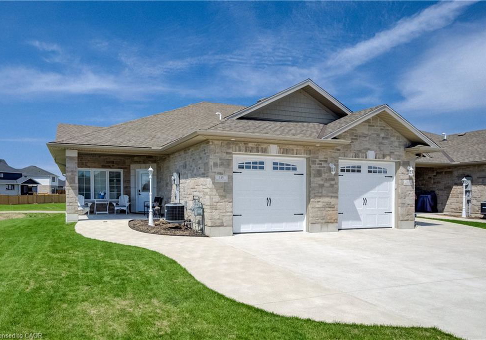 115-broomer-crescent-mount-forest-ontario-40823768
