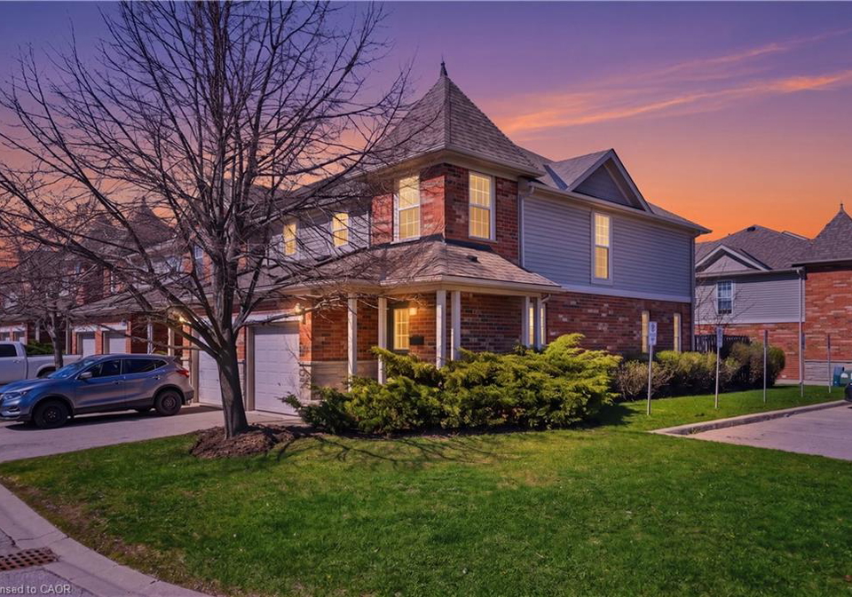 124-gosling-gardens-gardens-guelph-ontario-40823805
