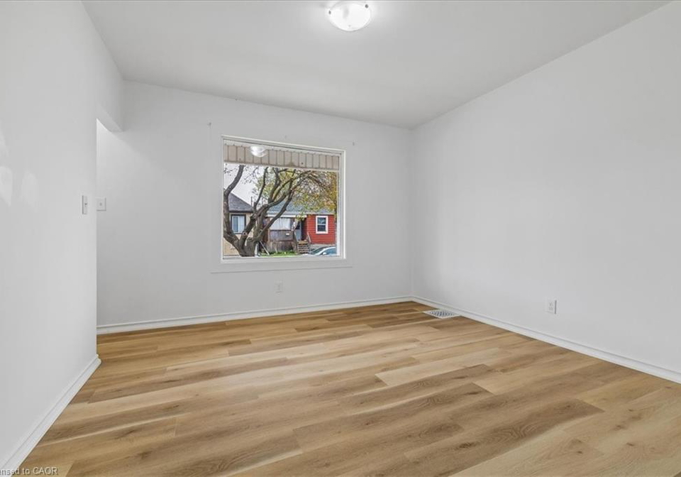 114-garside-avenue-n-hamilton-ontario-40823809
