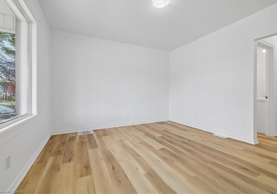 114-garside-avenue-n-hamilton-ontario-40823809